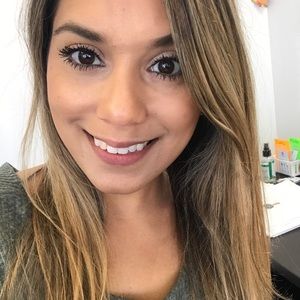 Meet your Posher, Angie